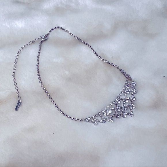 You're Invited Silver Tone Crystal Filigree Collar Necklace NWOT - Picture 3 of 3